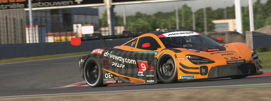 McLaren 720S GT3 赛车